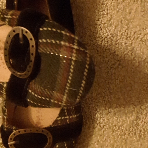 Shoes heels and flats together - Picture 16 of 16